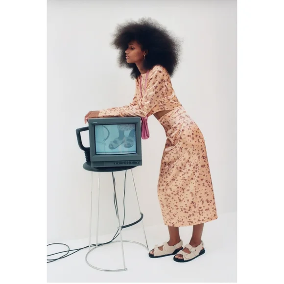 NWT Zara Satin Croped Top and Midi Skirt Set in Copper - Picture 1 of 13